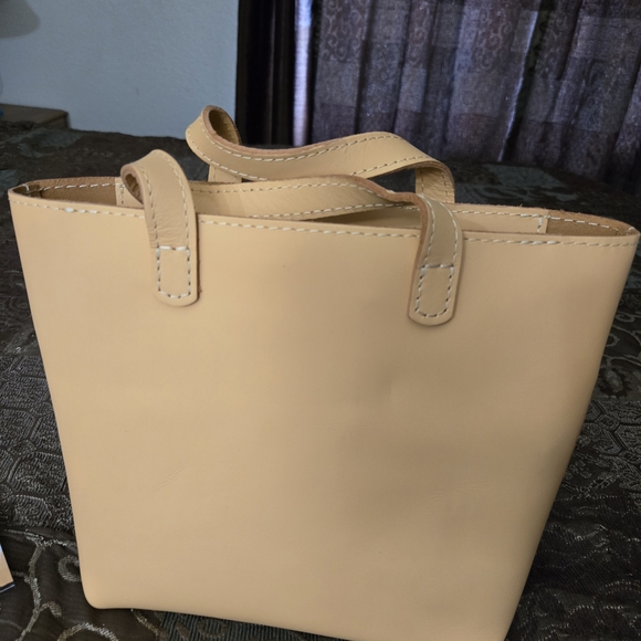 Portland Leather Mamey Mini Cb Tote - Picture 2 of 5